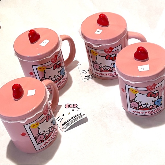 Hello Kitty HAPPY KISS DAY Ceramic Mug with Lid Pink - Picture 16 of 17